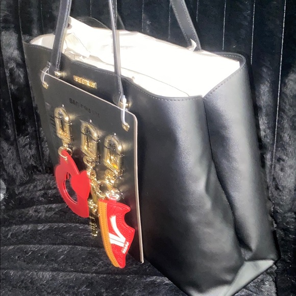 Steve Madden Black Tote with Bag-charm Set NWT - Picture 3 of 11